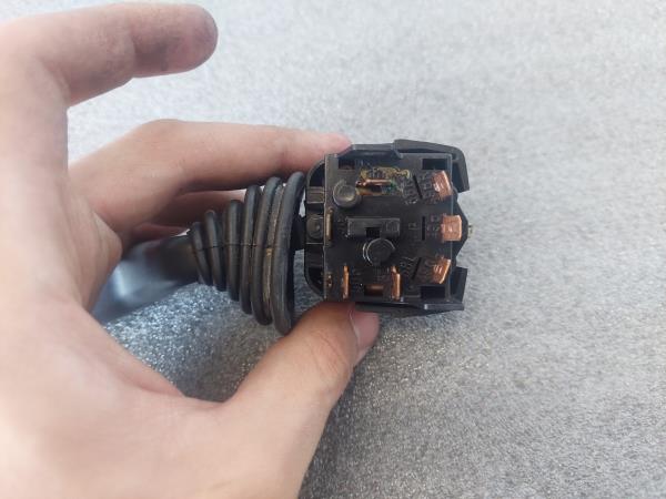 Conjunto / manetes de luzes e limpa vidros SKODA Felicia I Hatchback (791) Imagem-1