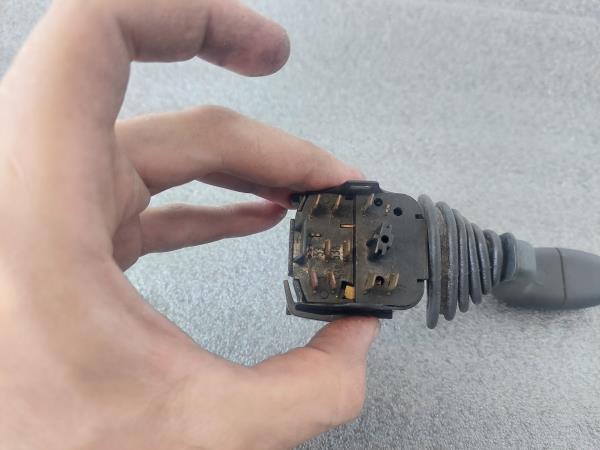 Conjunto / manetes de luzes e limpa vidros SKODA Felicia I Hatchback (791) Imagem-1