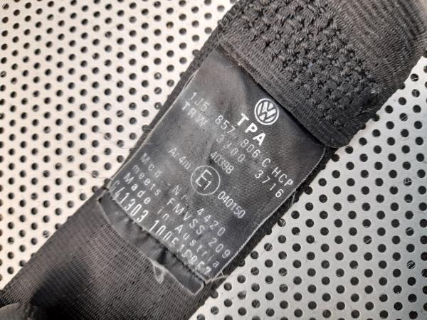 Right rear seatbelt VOLKSWAGEN Bora (1J2) Imagem-5