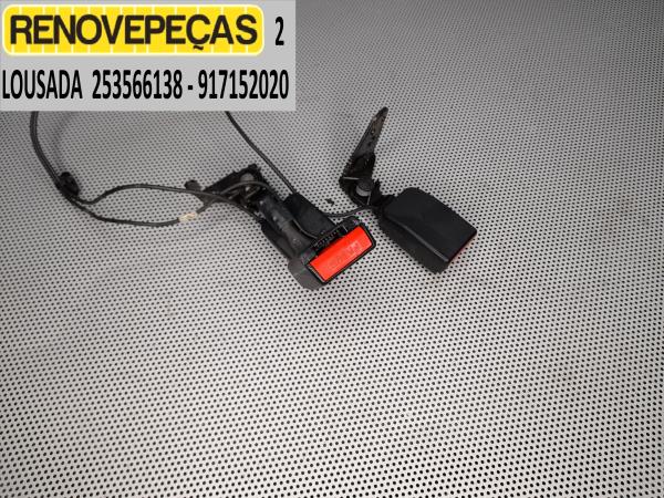 Hebilla de cinturón trasero izquierdo PEUGEOT 207 SW (WK_)