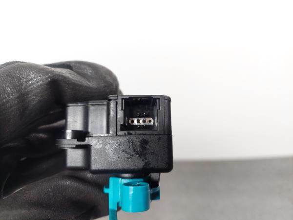 Motor del compuerta de la calefacción NISSAN Note (E11, NE11) Imagem-2