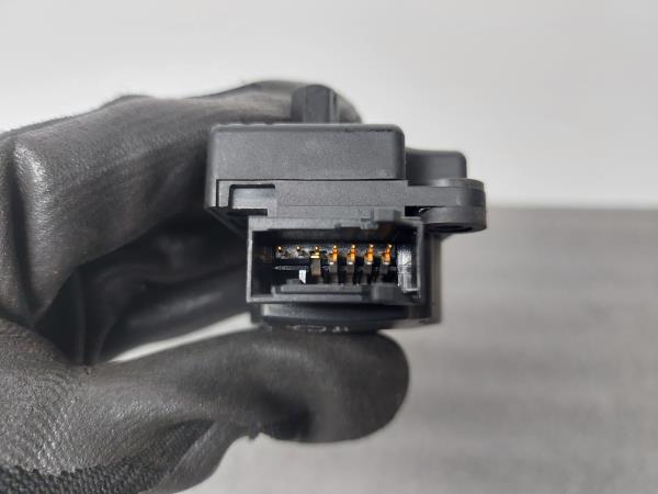 Motor del compuerta de la calefacción MERCEDES-BENZ CLK (C209) Imagem-2