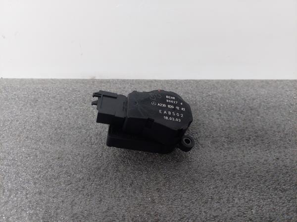 Motor del compuerta de la calefacción MERCEDES-BENZ CLK (C209)