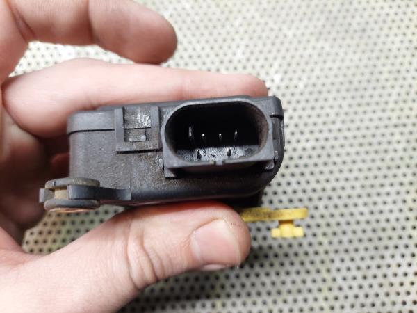 Motor del compuerta de la calefacción VOLKSWAGEN Bora (1J2) Imagem-3