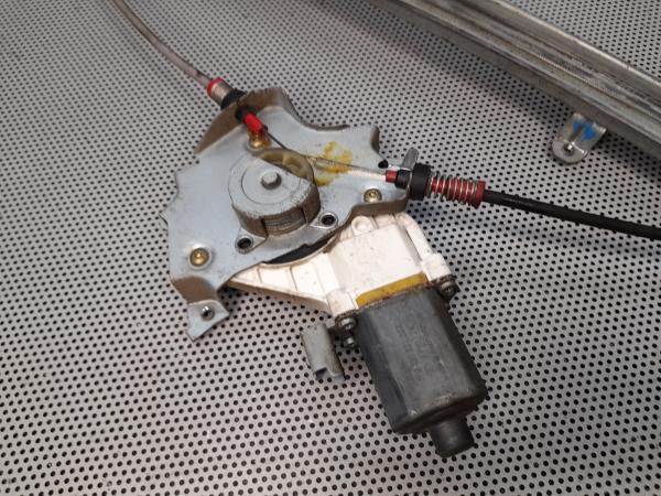 Elevador vidros frente direito NISSAN Micra III (K12) Imagem-1