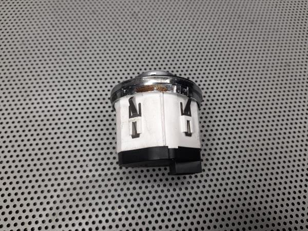 Interruptor / Botao VOLKSWAGEN Touareg (7L) Imagem-1