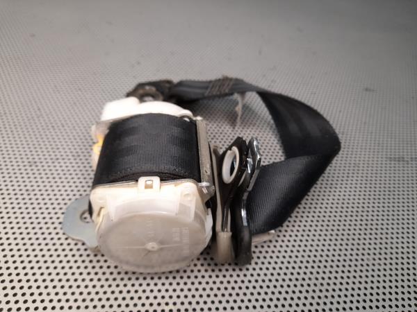 Right rear seatbelt TOYOTA Yaris (_P9_) Imagem-2