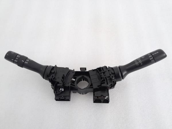Conjunto / manetes de luzes e limpa vidros TOYOTA Yaris (_P9_)