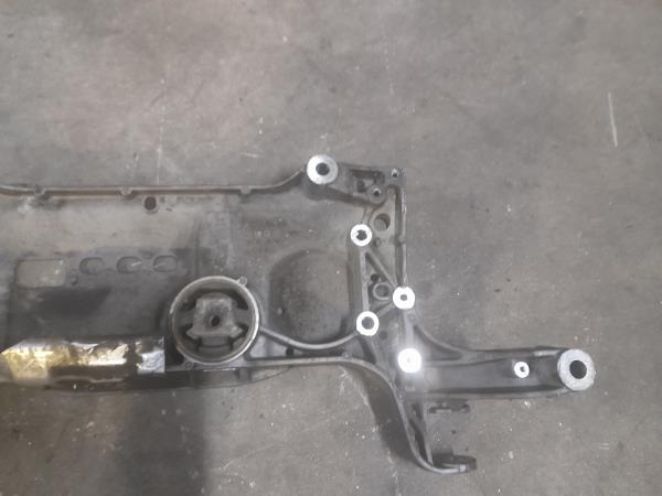 Subchasis delantero VOLKSWAGEN Passat (3C2) Imagem-2