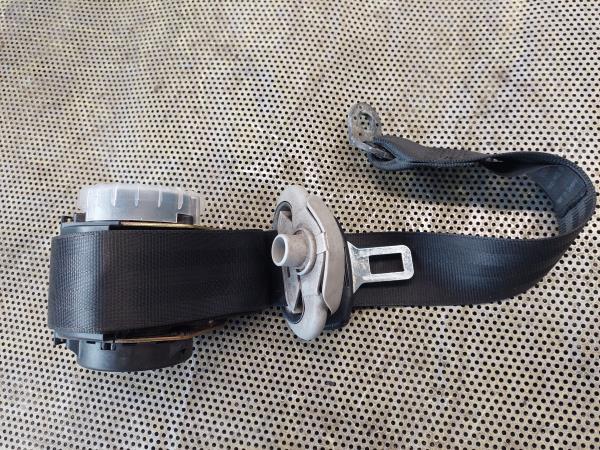 Left rear seatbelt VOLKSWAGEN Golf IV (1J1) Imagem-2