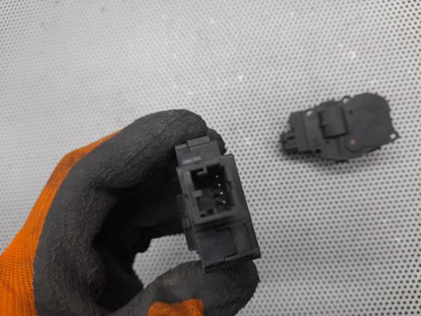 Motor del compuerta de la calefacción MERCEDES-BENZ Classe C (W204) Imagem-1