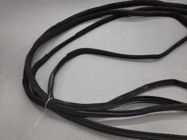 Goma genérica MERCEDES-BENZ Classe C (W204) Imagem-1