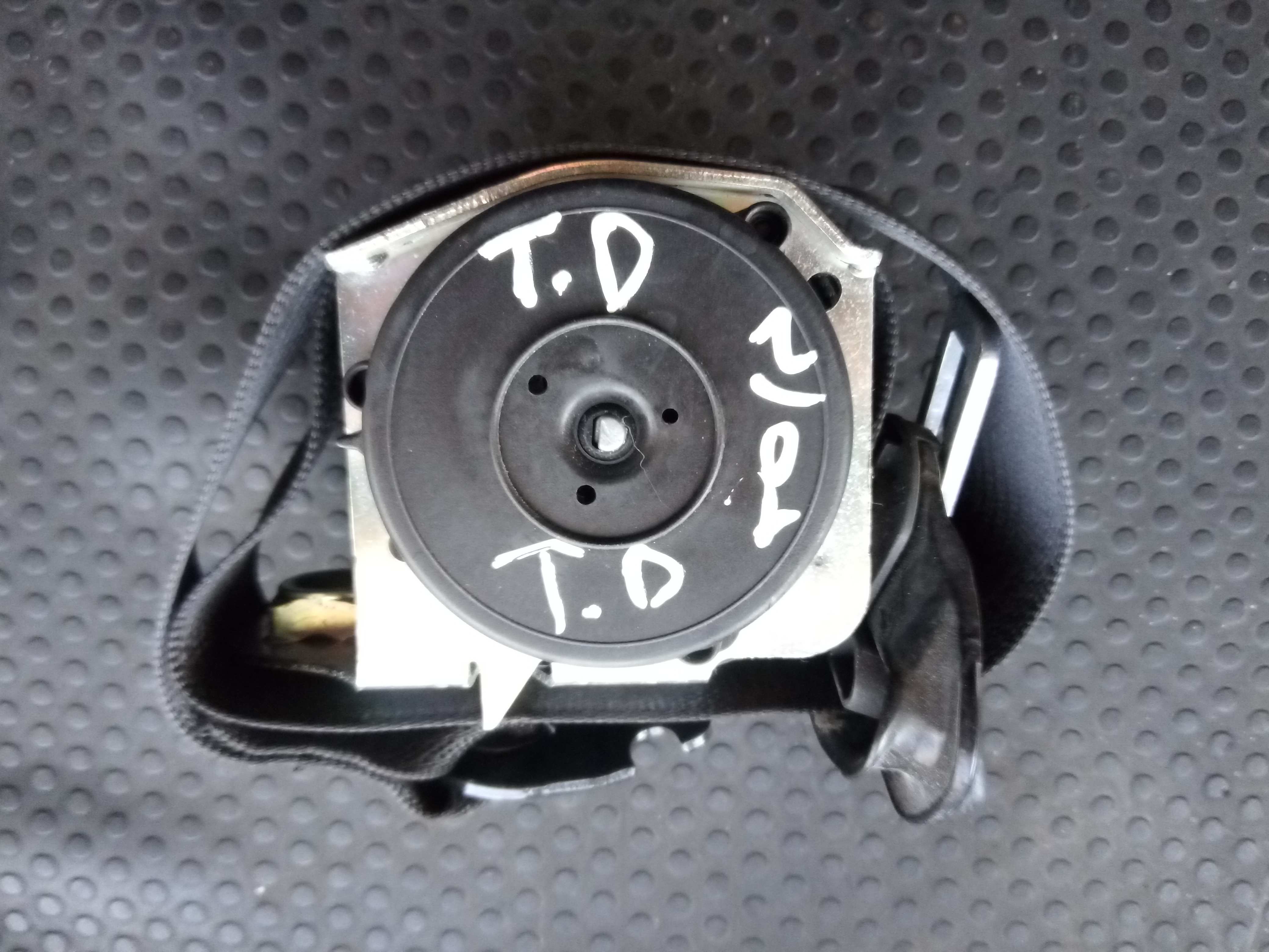 Right rear seatbelt OPEL Corsa D Imagem-2