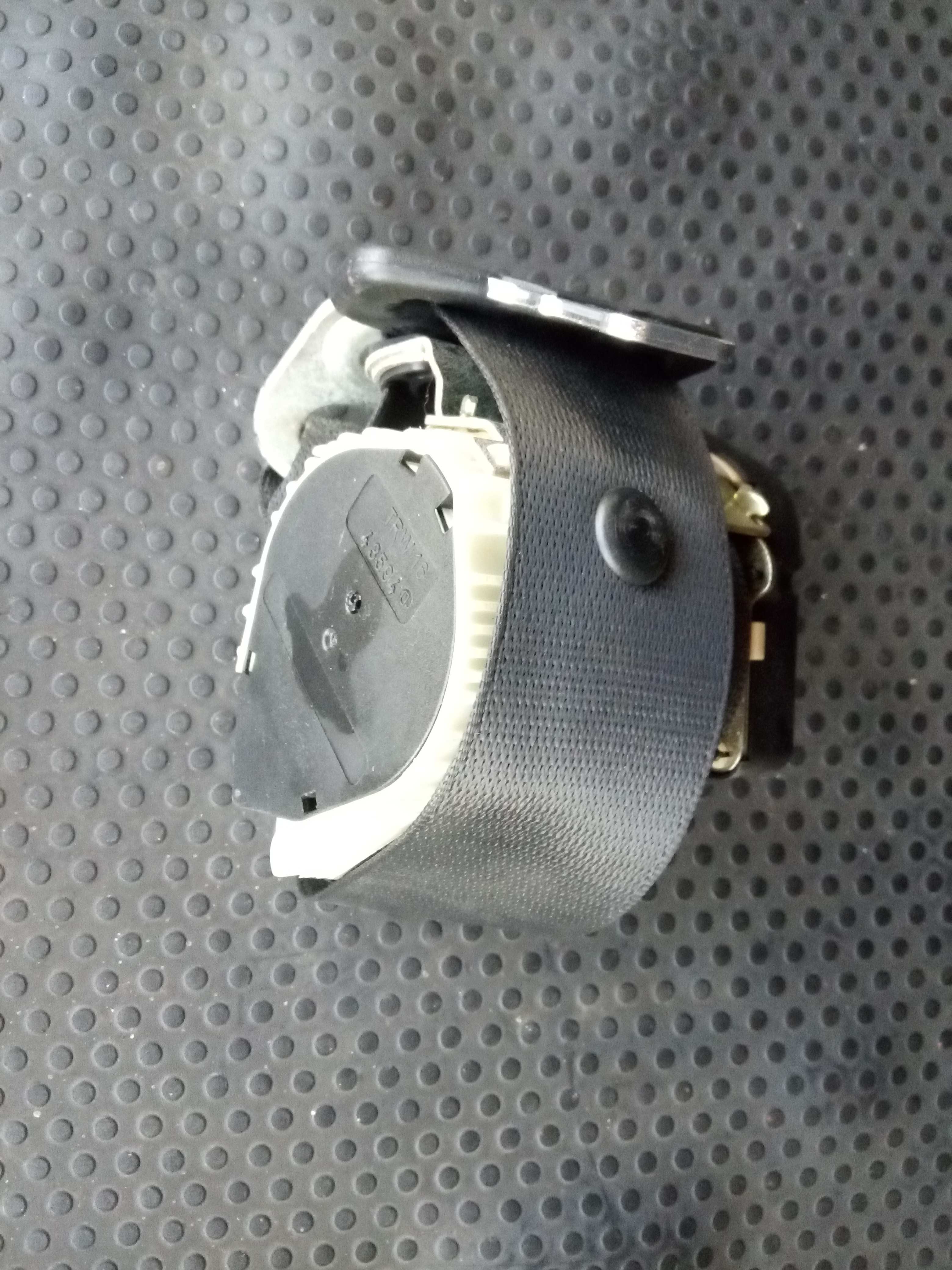 Right rear seatbelt MERCEDES-BENZ Classe C (W203) Imagem-1