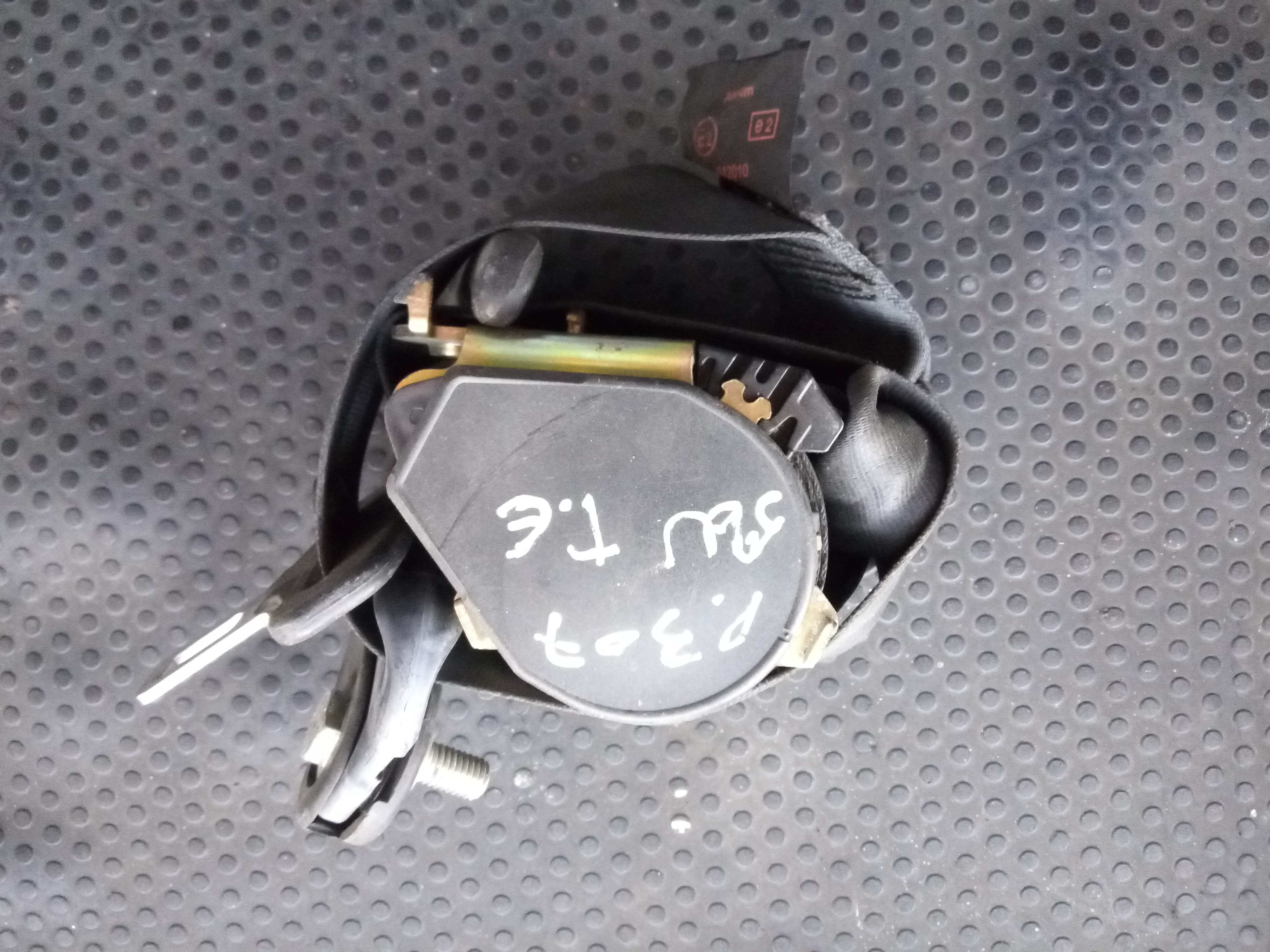 Left rear seatbelt PEUGEOT 307 Break (3E)