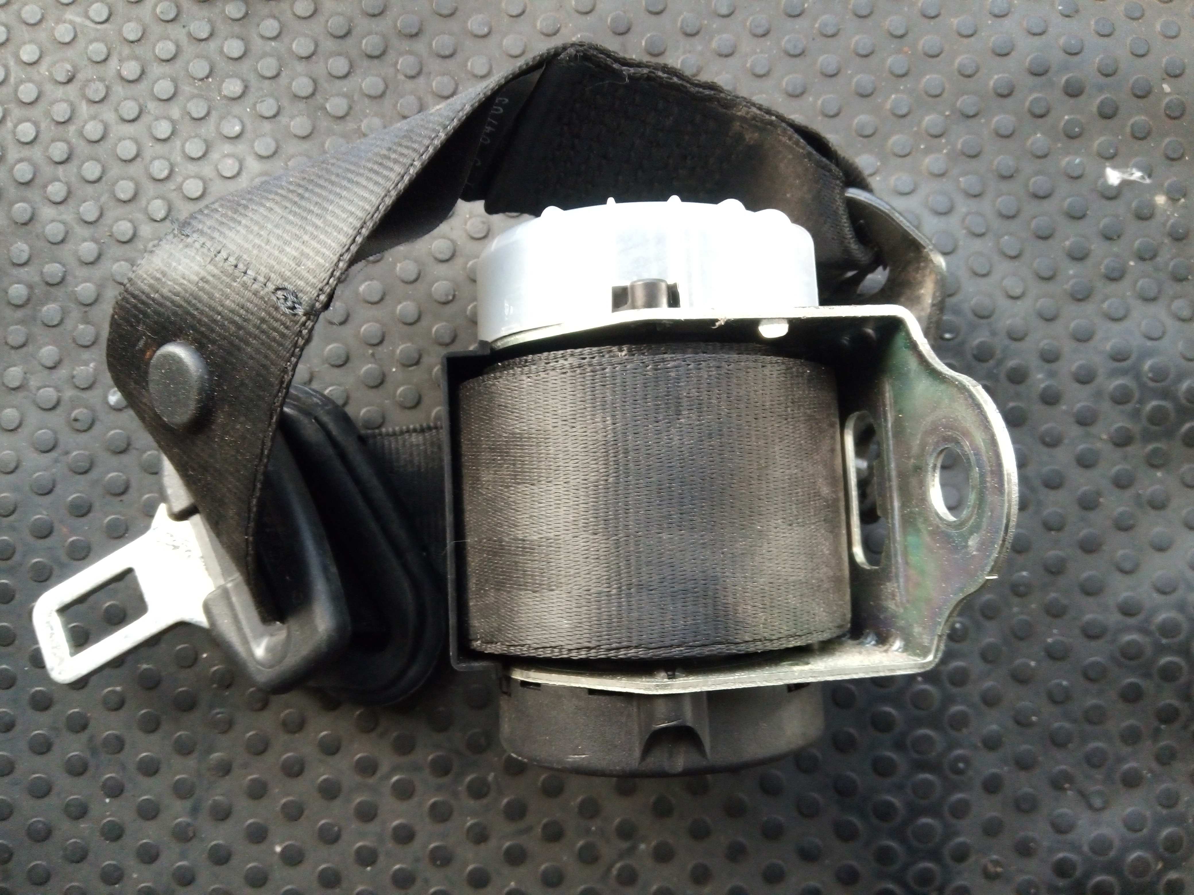 Right rear seatbelt VOLKSWAGEN Polo (9N) Imagem-1