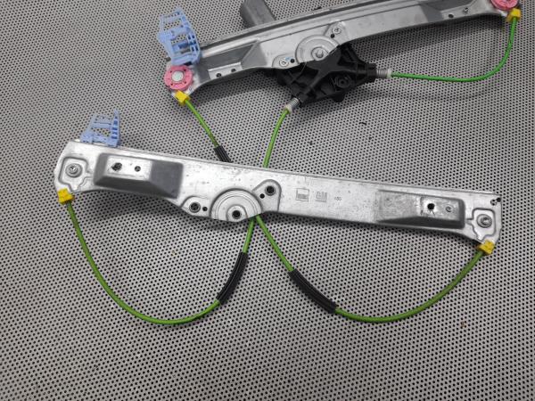 Elevador vidros frente direito OPEL Corsa D Imagem-2