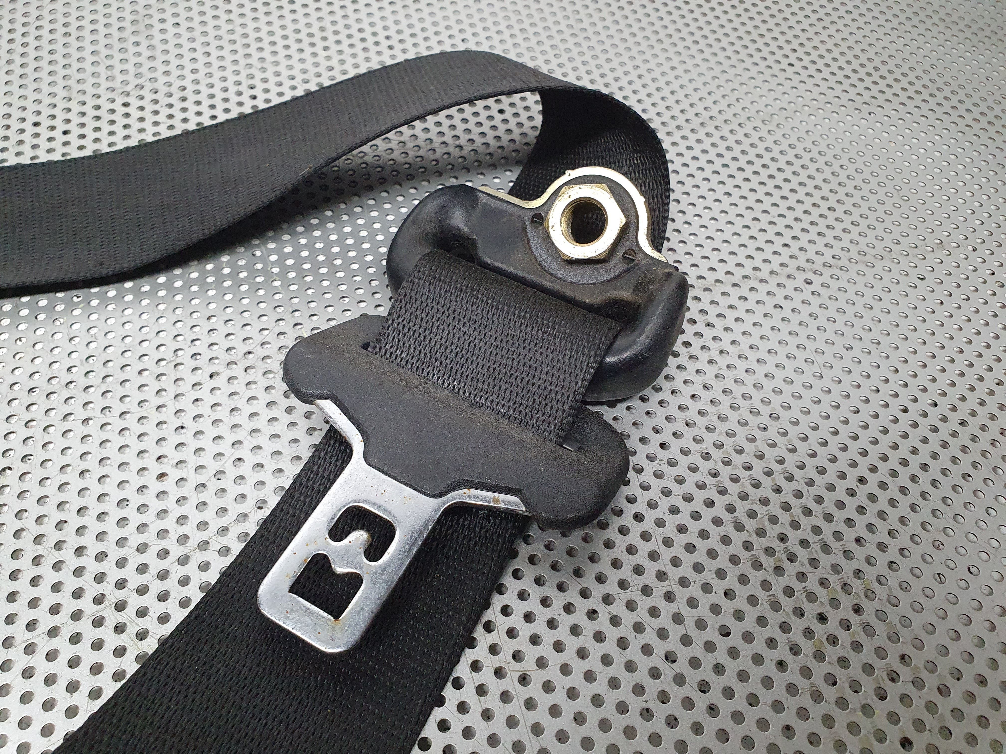 Left rear seatbelt MERCEDES-BENZ Classe M (W163) Imagem-2