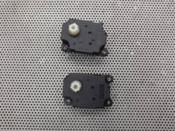 Motor del compuerta de la calefacción MINI Mini (R56) Imagem-4
