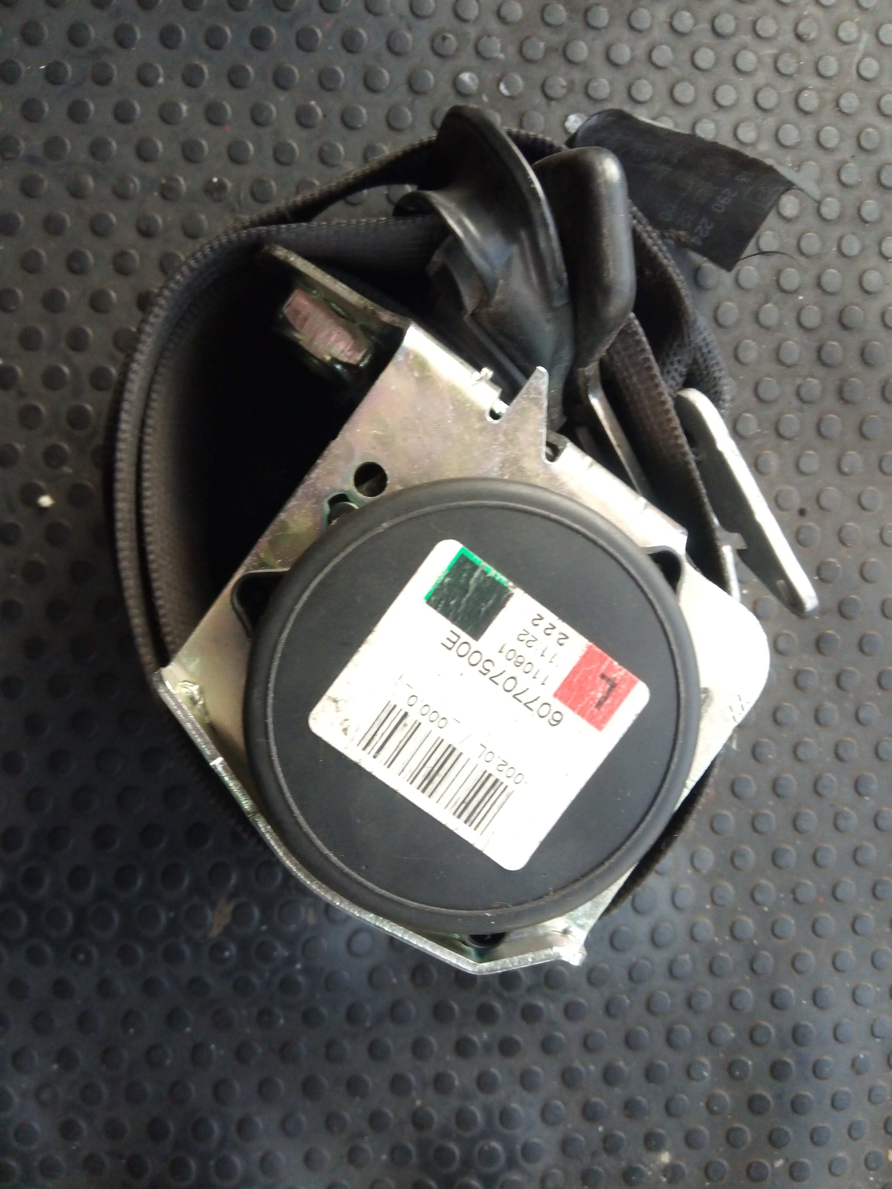 Cinturón delantero izquierdo OPEL Corsa D Imagem-1