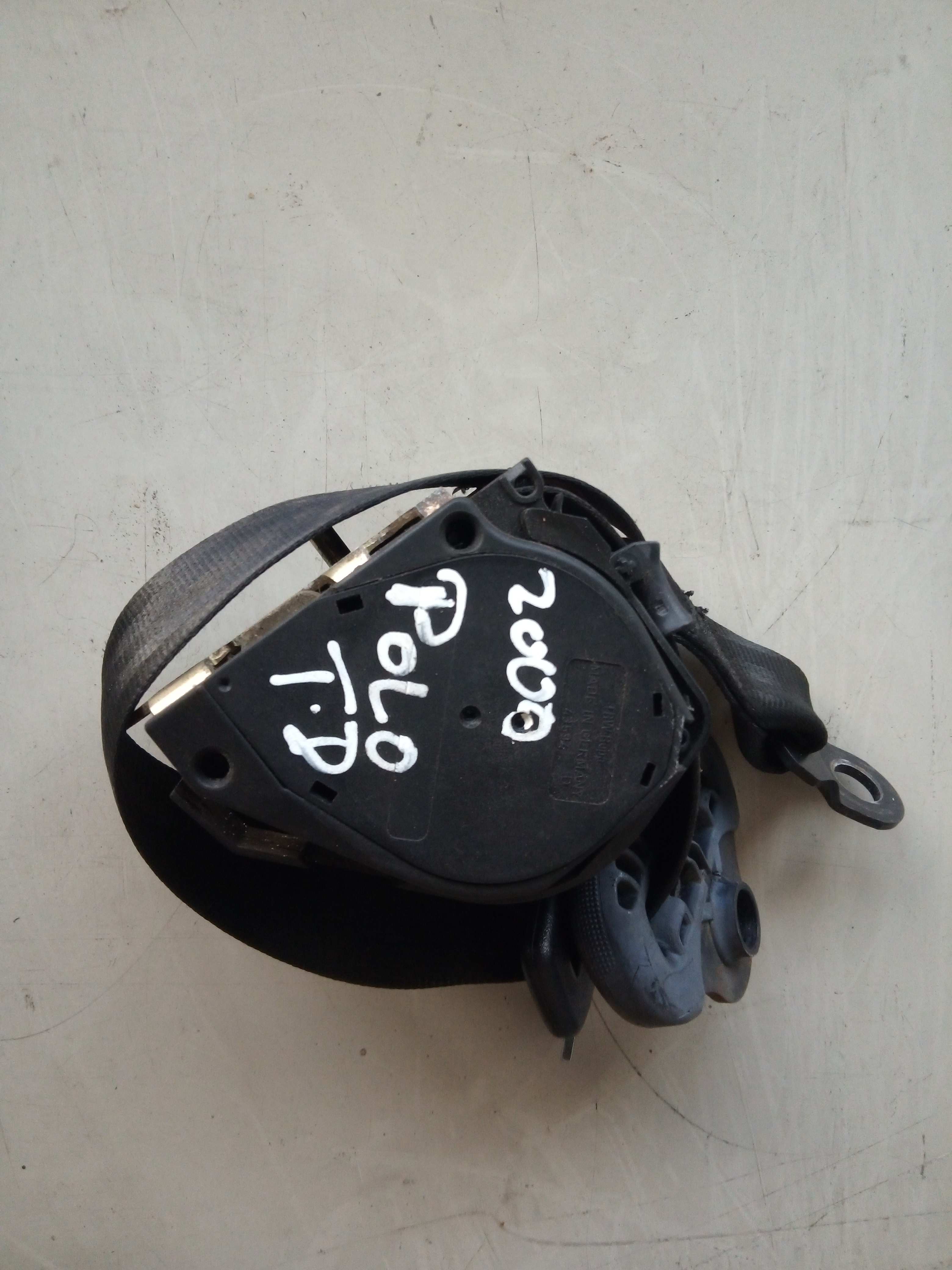 Right rear seatbelt VOLKSWAGEN Polo (6N)
