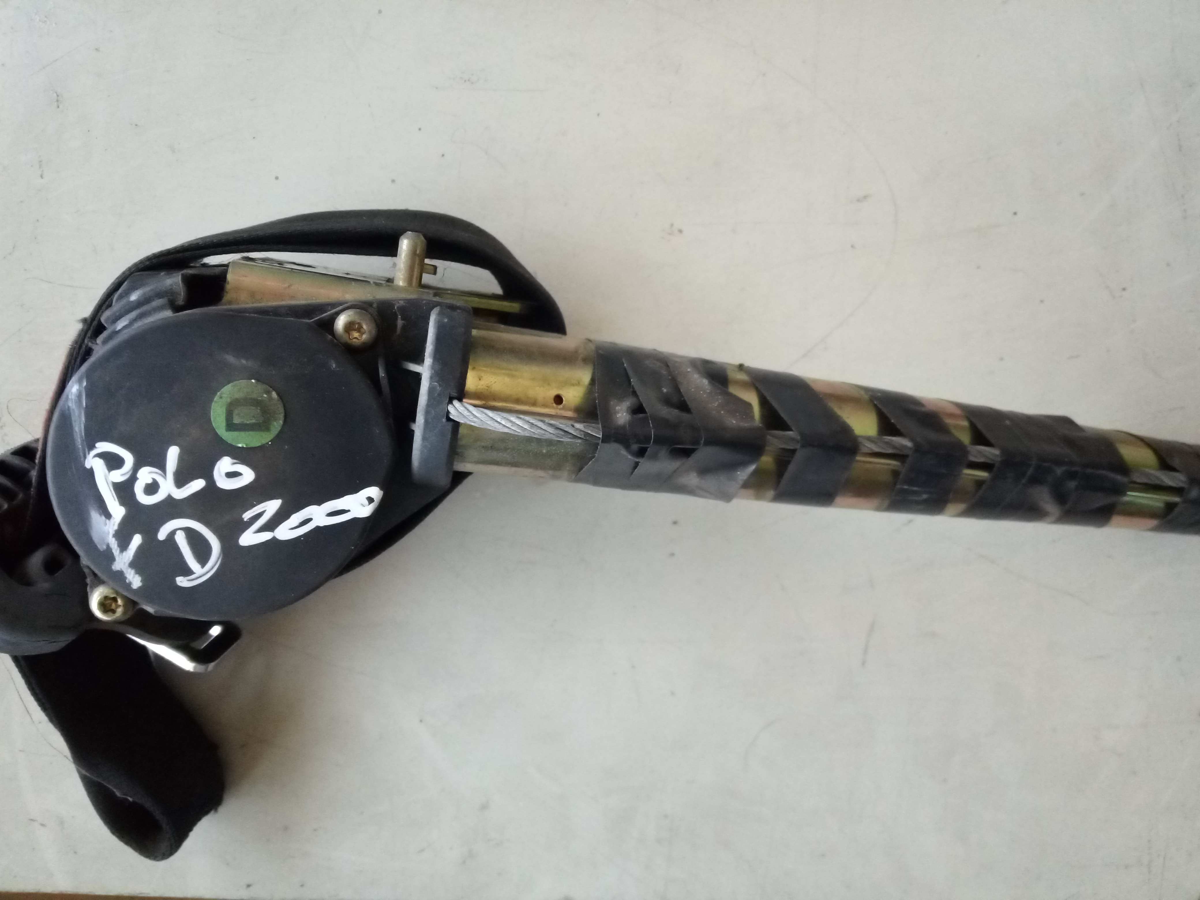 Right rear seatbelt VOLKSWAGEN Polo (6N)