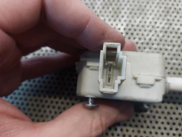 Motor Fecho Combustivel VOLKSWAGEN Passat (3B2) Imagem-2