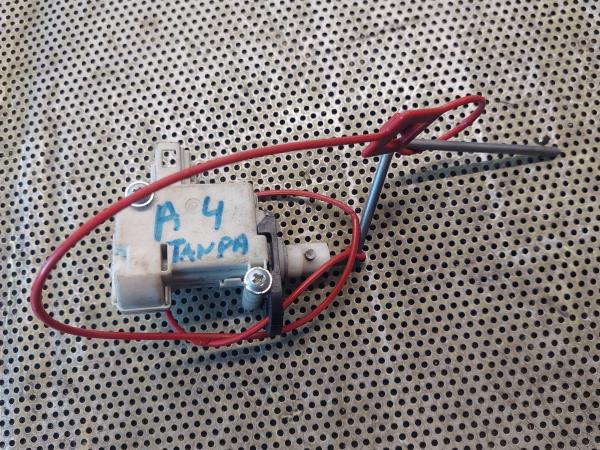 Motor Fecho Mala AUDI A4 (8D2, B5) Imagem-1