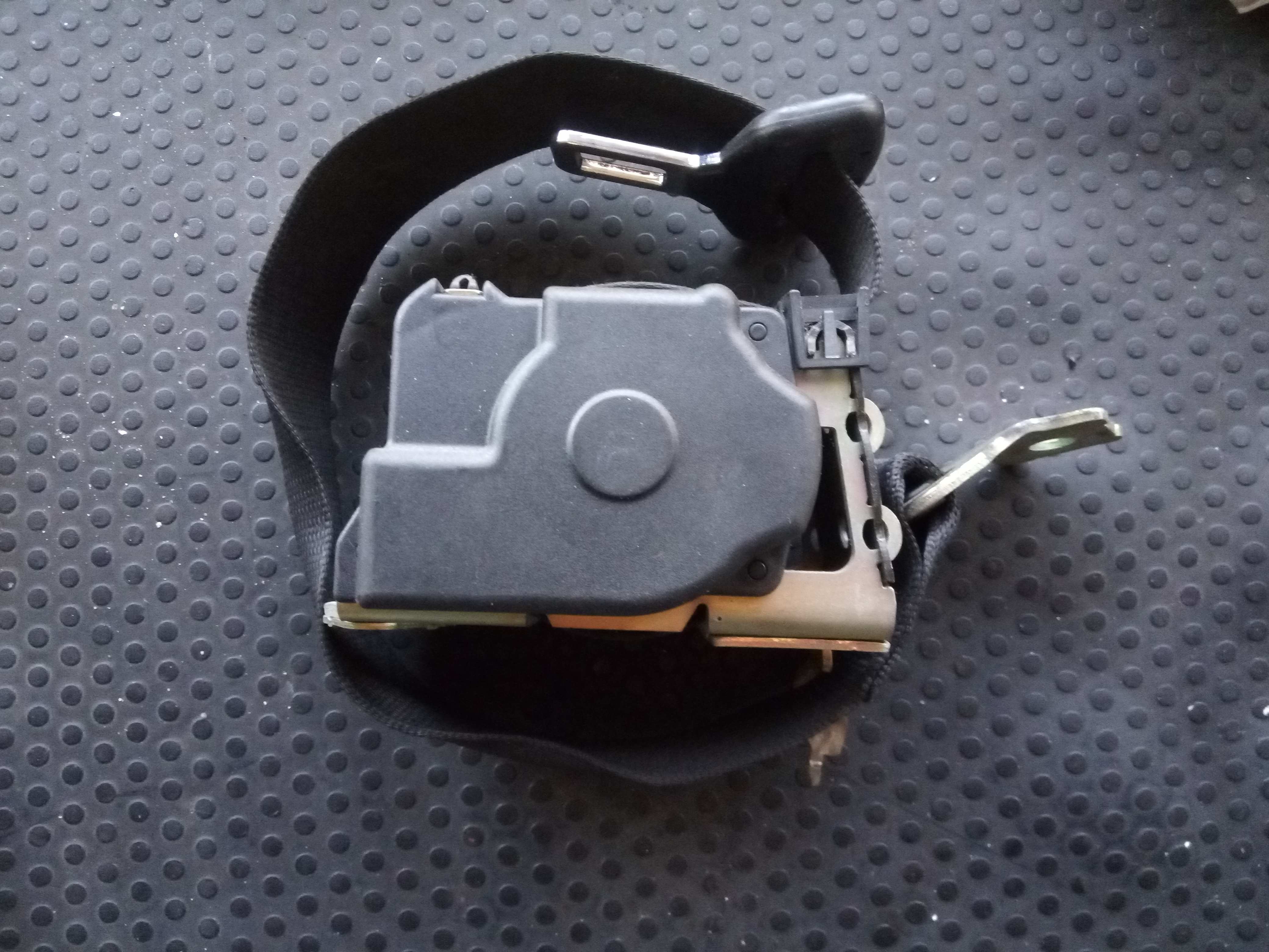 Left rear seatbelt BMW 3 (E46)