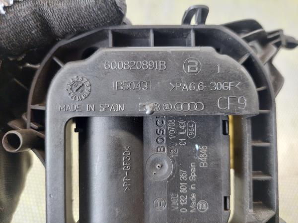 Motor del compuerta de la calefacción SEAT Ibiza IV (6J5, 6P1) Imagem-1