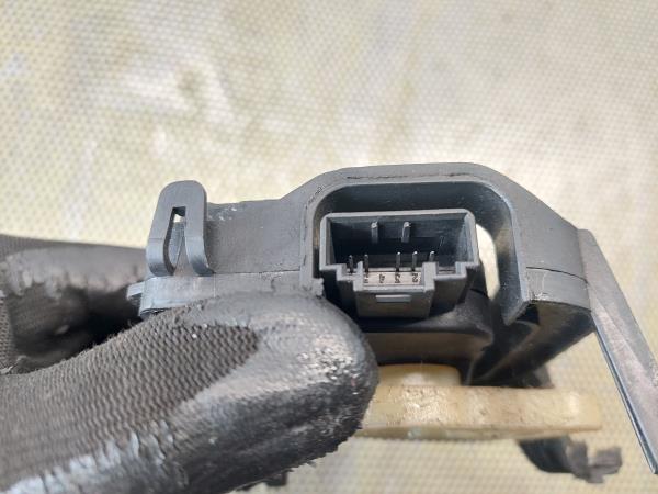 Motor del compuerta de la calefacción SEAT Ibiza IV (6J5, 6P1) Imagem-3