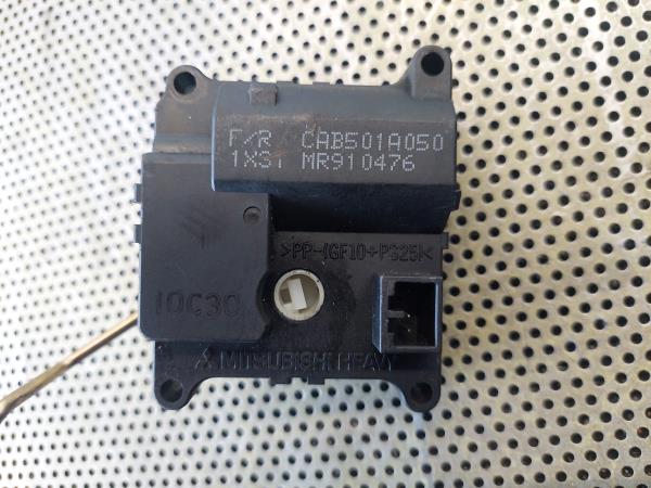 Motor del compuerta de la calefacción MITSUBISHI Carisma Sedan (DA_) Imagem-2