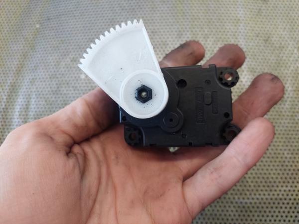 Motor del compuerta de la calefacción RENAULT Clio IV (BH_) Imagem-3