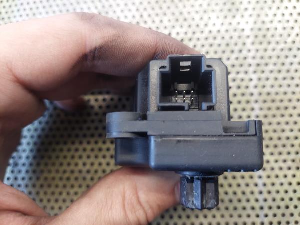 Motor da comporta da sofagem FORD Focus II (DA_) Imagem-2 Motor da comporta da sofagem FORD Focus II (DA_) Imagem-2