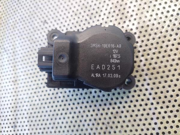 Motor da comporta da sofagem FORD Focus II (DA_) Imagem-1 Motor da comporta da sofagem FORD Focus II (DA_) Imagem-1
