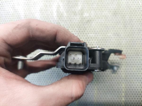 Motor Fecho Mala KIA Rio II (JB)