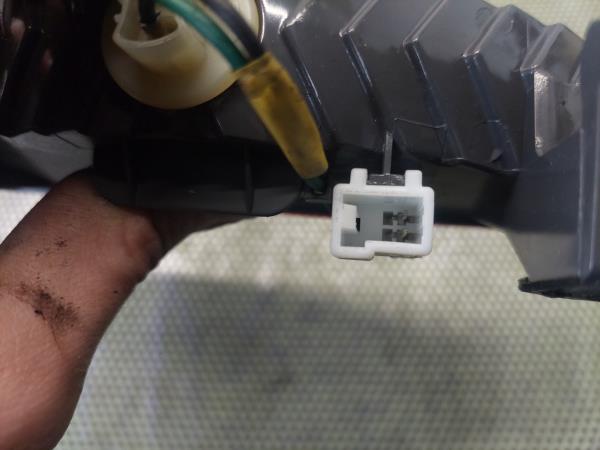 Feu de stop supplémentaire / 3e feu KIA Rio II (JB) Imagem-2