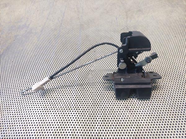 Serrure / verrou coffre KIA Rio II (JB) Imagem-1