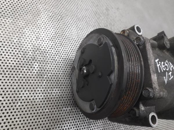 Compressor AC FORD Fiesta VI (CB1, CCN) Imagem-2 Compressor AC FORD Fiesta VI (CB1, CCN) Imagem-2