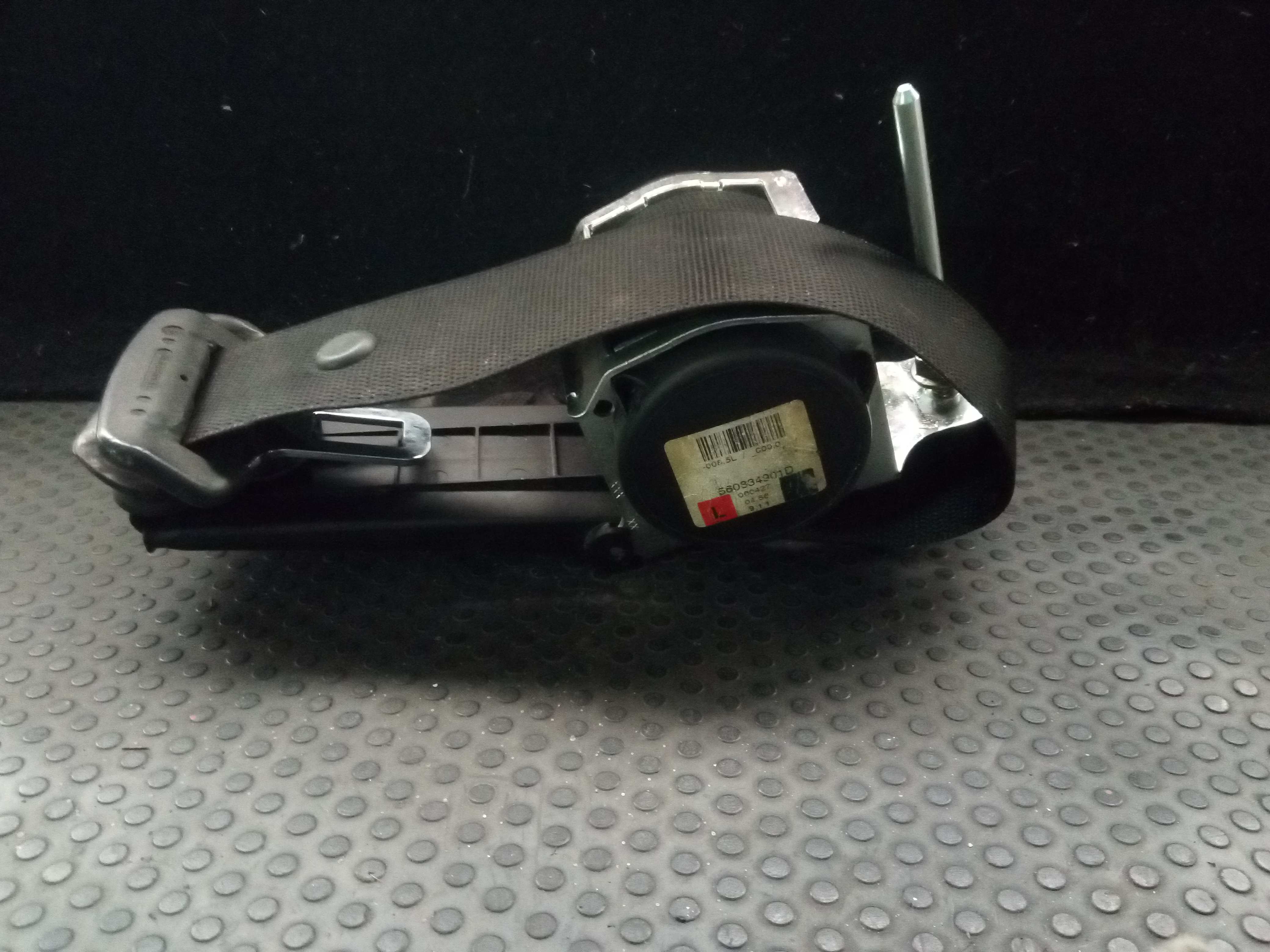 Cinturón delantero izquierdo OPEL Astra H Caravan (L35)