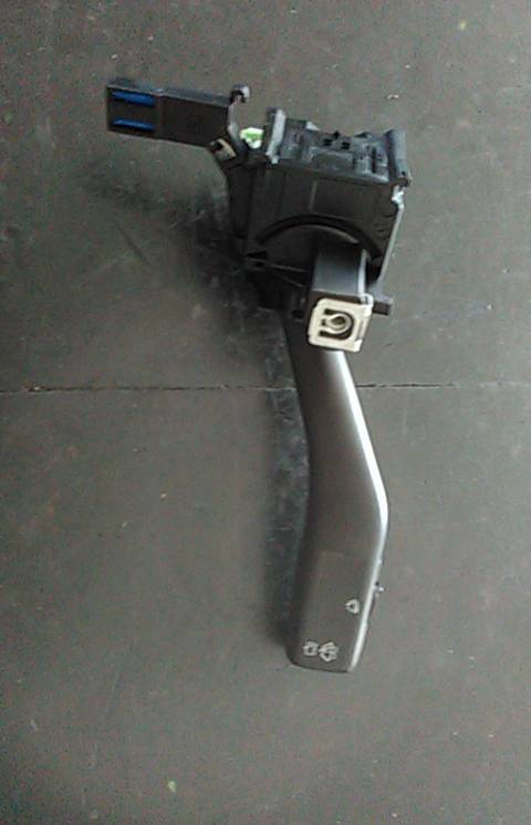 Conjunto / manetes de luzes e limpa vidros VOLKSWAGEN Golf V (1K1)