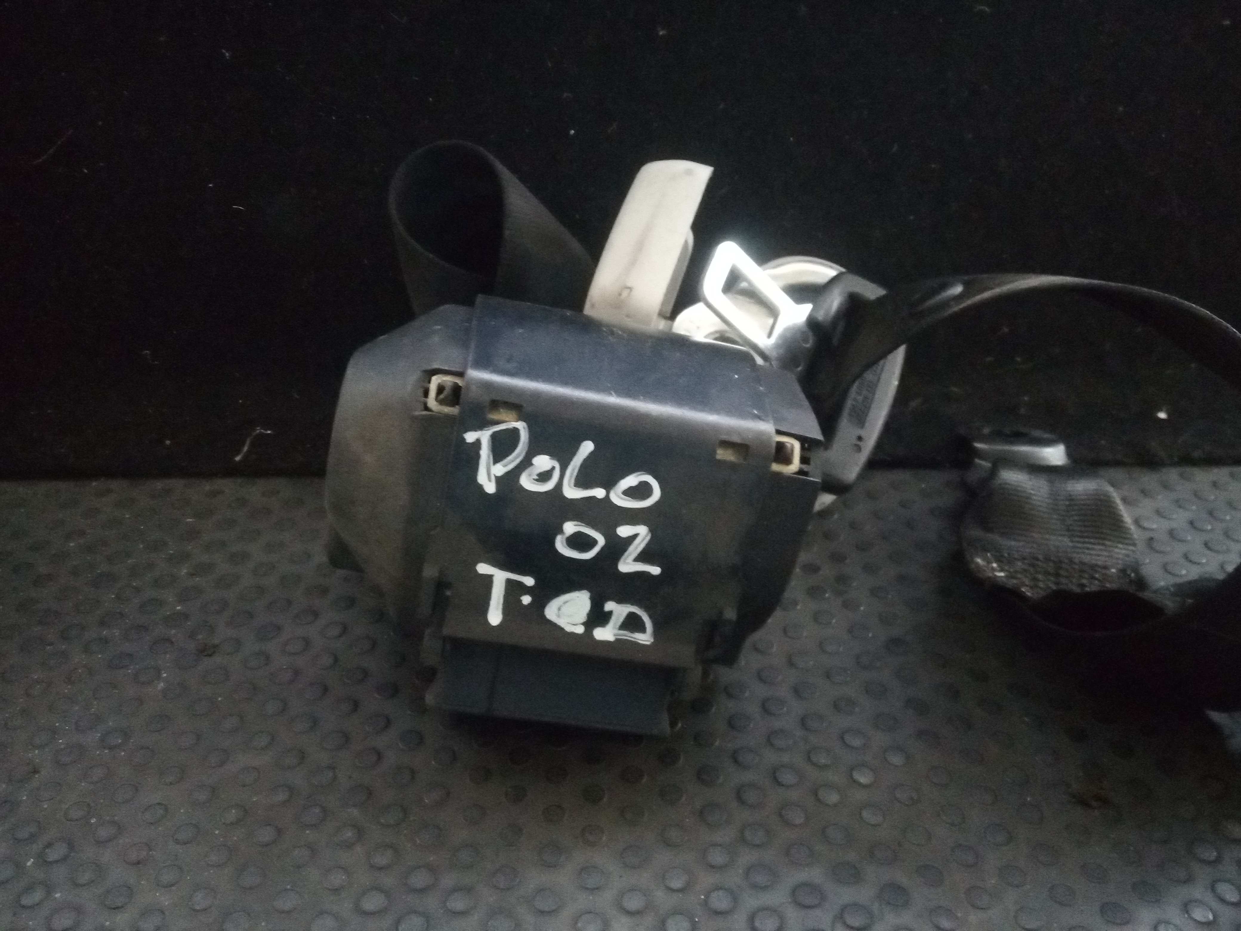 Right rear seatbelt VOLKSWAGEN Polo (6N)