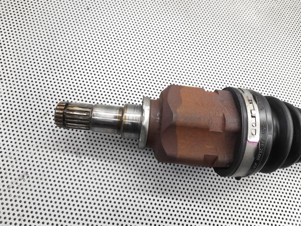 Semiasse anteriore destro TOYOTA Yaris (_P9_) Imagem-1