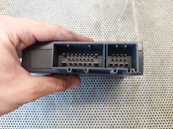 Módulo confort VOLKSWAGEN Polo (9N) Imagem-2