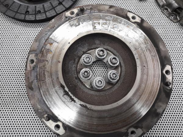 Kit frizione TOYOTA Yaris (_P9_) Imagem-1