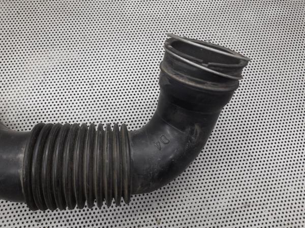 Tubo di aspirazione dell’aria TOYOTA Yaris (_P9_) Imagem-2