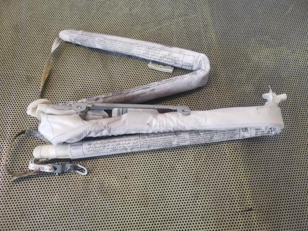 Airbag cortina esquerdo TOYOTA Urban Cruiser (_P1_) Imagem-1