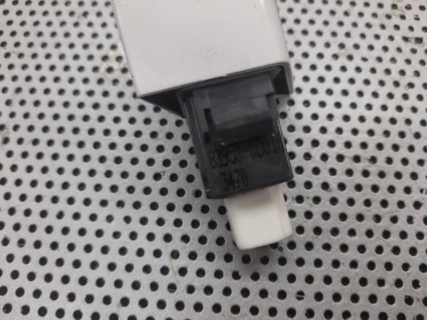 Pulsante / interruttore chiusura porte TOYOTA Yaris (_P9_) Imagem-8