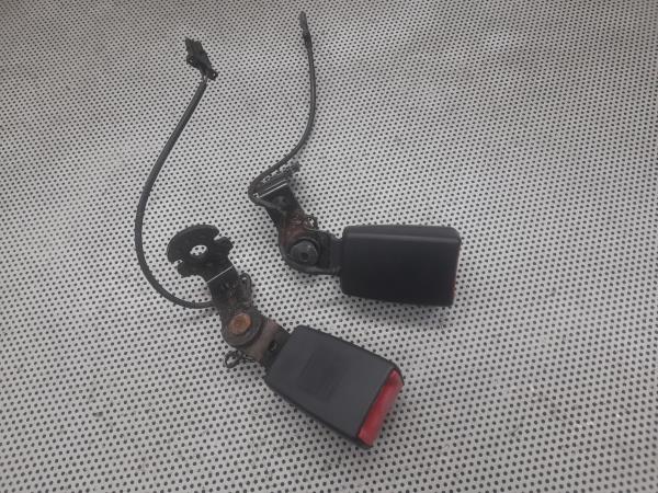 Hebilla de cinturón trasero izquierdo AUDI A1 (8X1, 8XK)