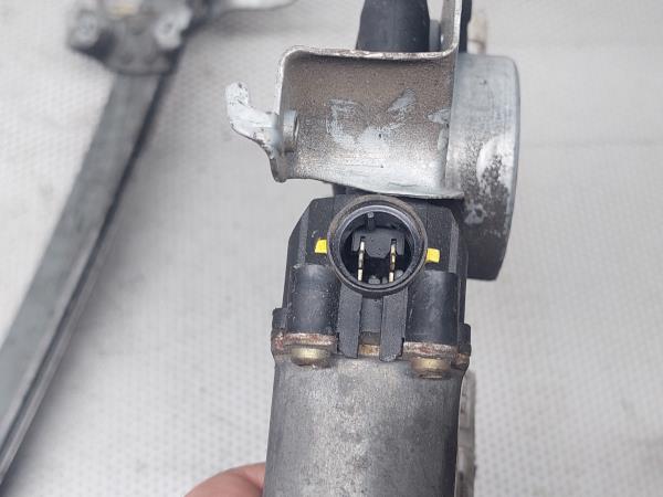 Elevador vidros frente direito NISSAN Almera II Sedan (N16) Imagem-2